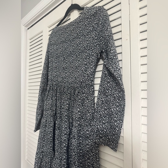 Dress - Picture 7 of 7